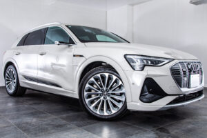 e-tron 55 クワトロ Sライン 4WD