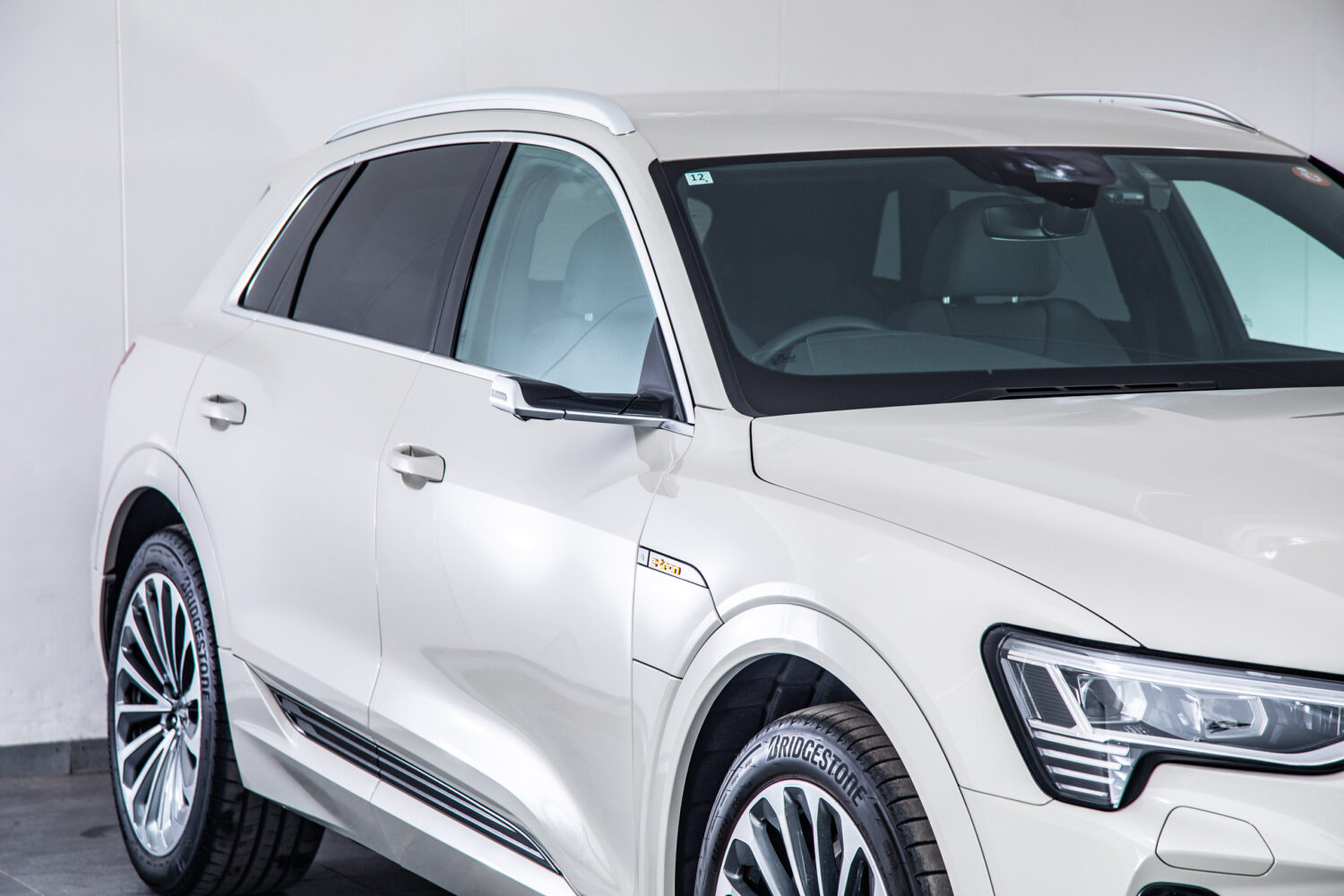 e-tron 55 クワトロ Sライン 4WD