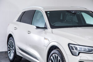 e-tron 55 クワトロ Sライン 4WD