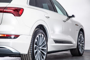 e-tron 55 クワトロ Sライン 4WD