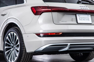 e-tron 55 クワトロ Sライン 4WD