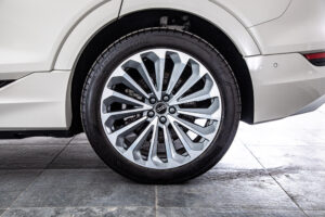 e-tron 55 クワトロ Sライン 4WD