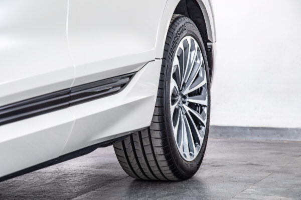 e-tron 55 クワトロ Sライン 4WD