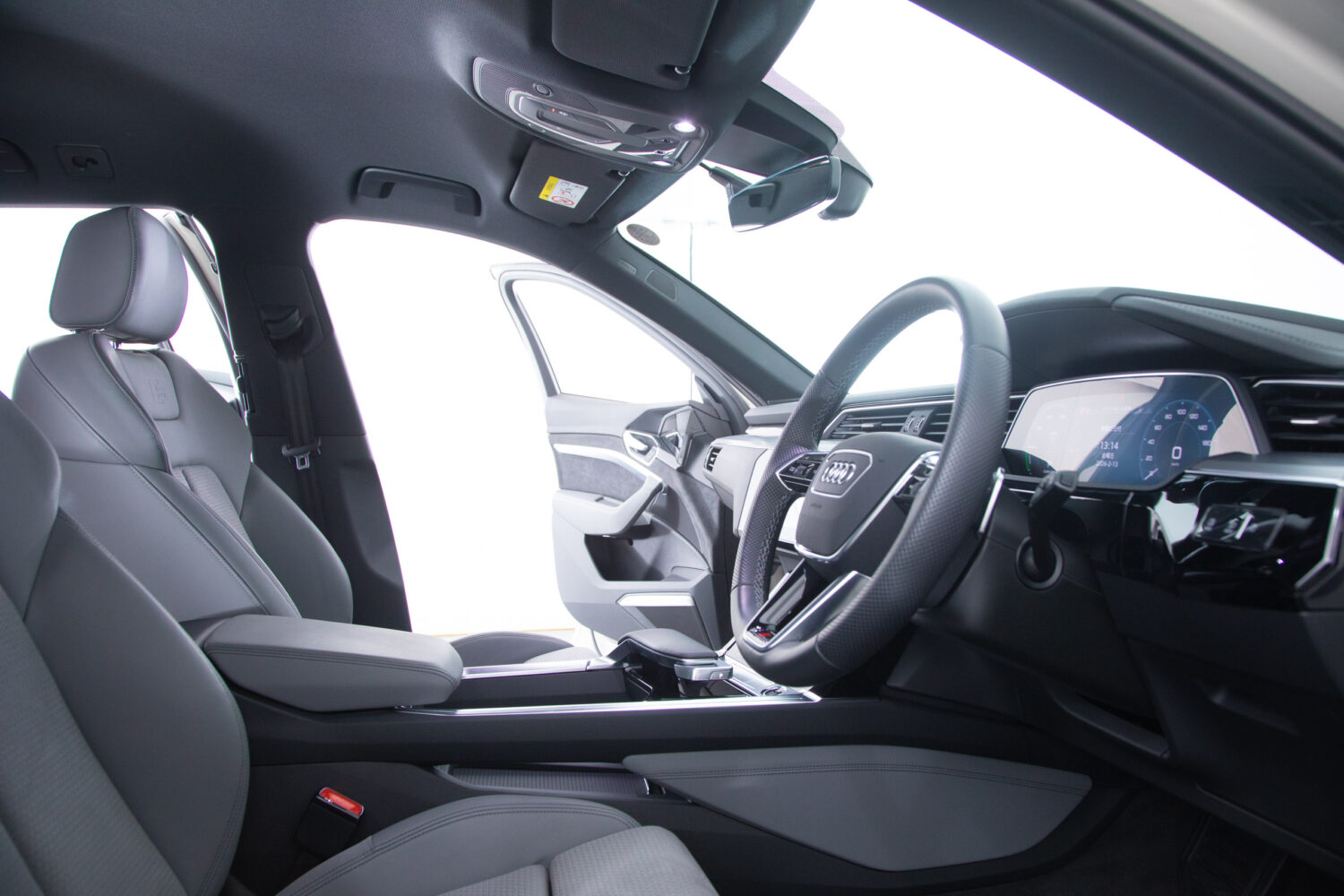 e-tron 55 クワトロ Sライン 4WD