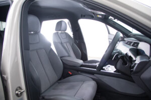 e-tron 55 クワトロ Sライン 4WD