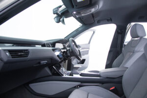 e-tron 55 クワトロ Sライン 4WD