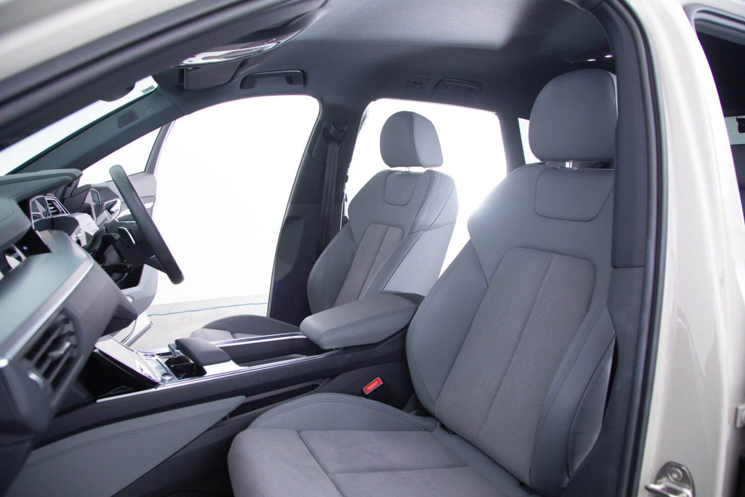 e-tron 55 クワトロ Sライン 4WD