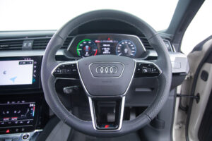 e-tron 55 クワトロ Sライン 4WD