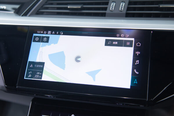 e-tron 55 クワトロ Sライン 4WD
