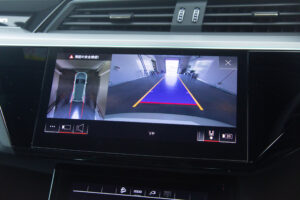 e-tron 55 クワトロ Sライン 4WD