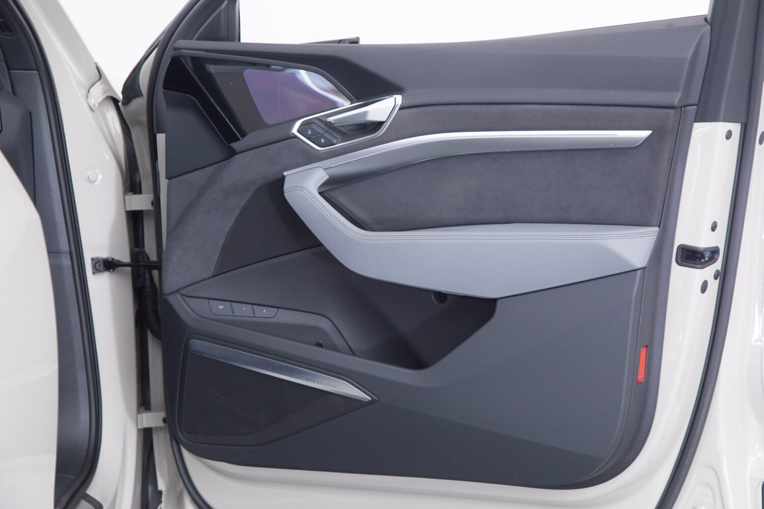 e-tron 55 クワトロ Sライン 4WD