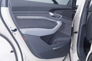 e-tron 55 クワトロ Sライン 4WD