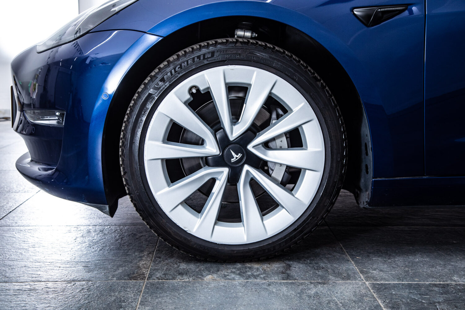 モデル3 ロングレンジ デュアルモーター 4WD