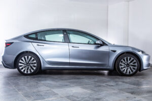 テスラ モデル3 RWD