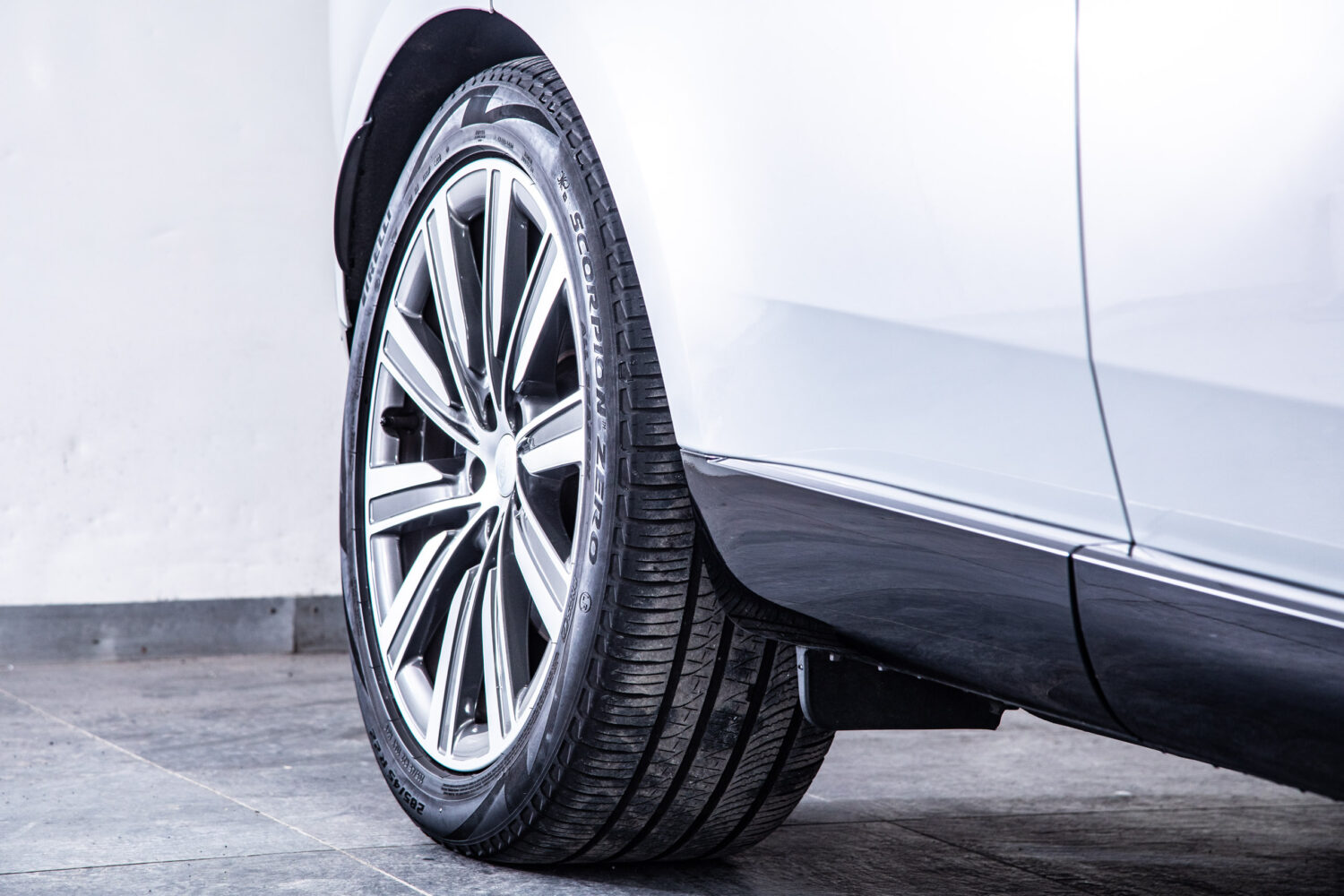 レンジローバー オートバイオグラフィー D300 スタンダードホイールベース 4WD