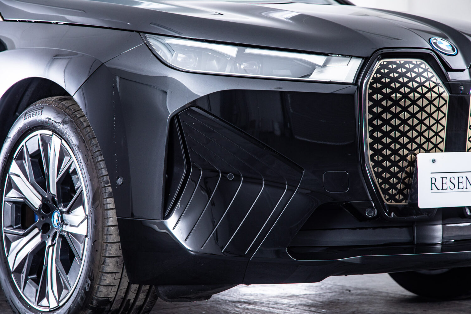 iX Xドライブ 40 4WD