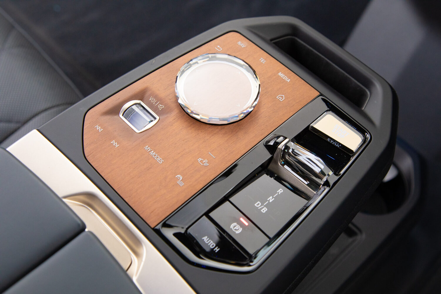 iX Xドライブ 40 4WD