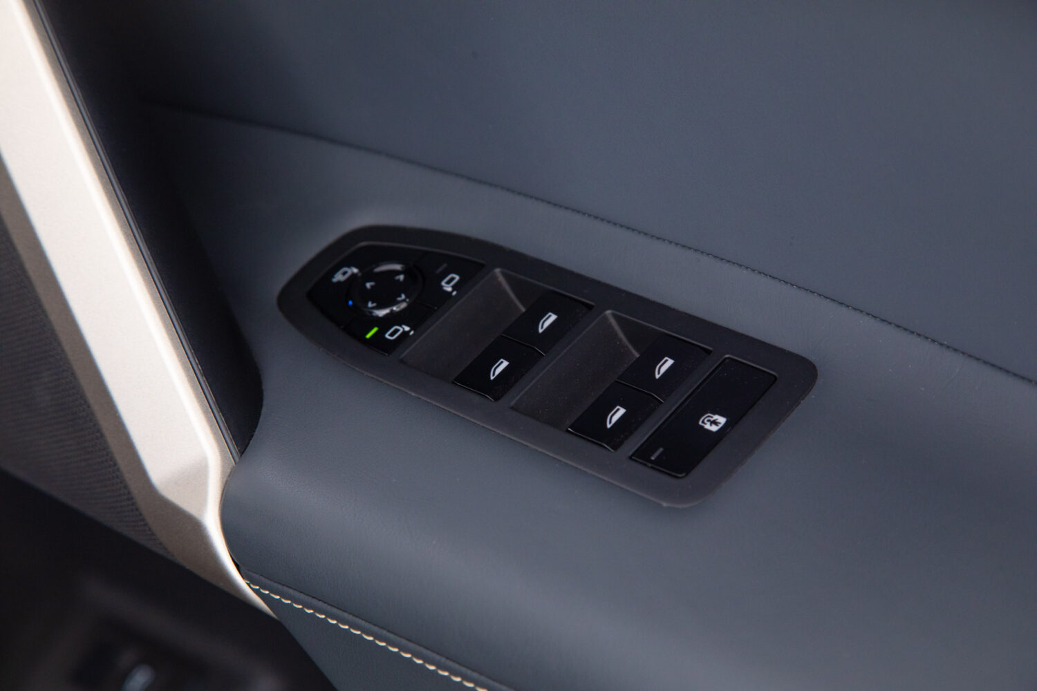 iX Xドライブ 40 4WD