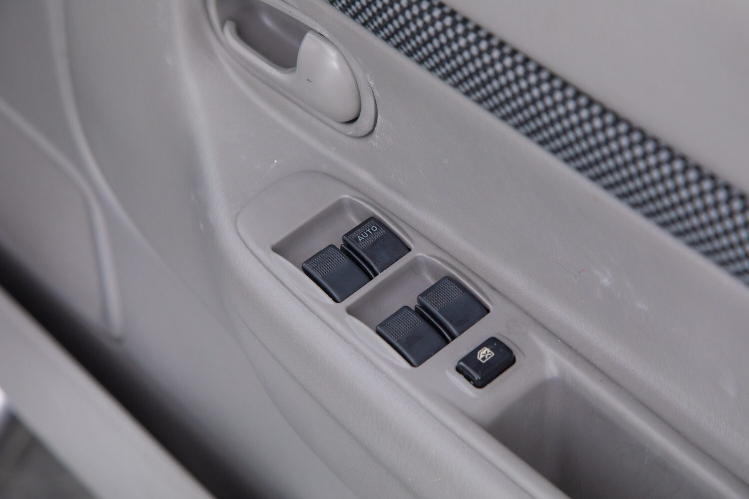 マツダ デミオ 1.5 アレッタ