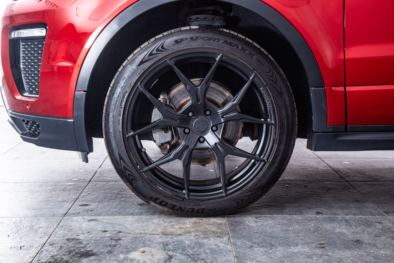 レンジローバーイヴォーク HSE ダイナミック 4WD