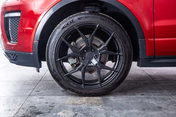 レンジローバーイヴォーク HSE ダイナミック 4WD