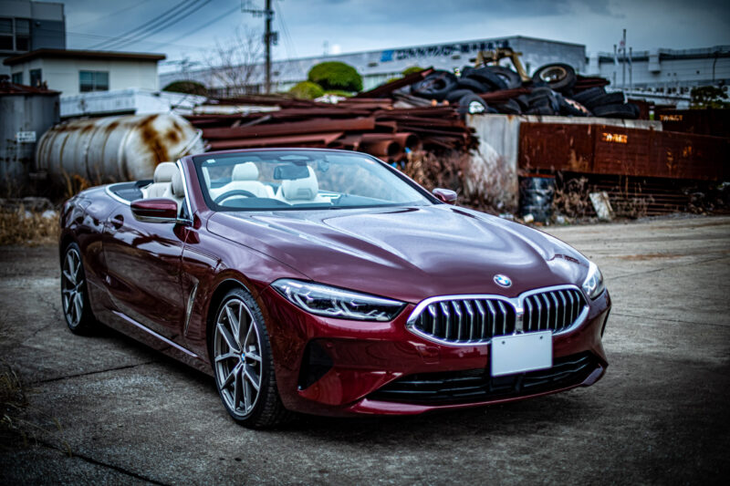 BMW・8シリーズカブリオレ（2021）見たことない組み合わせ