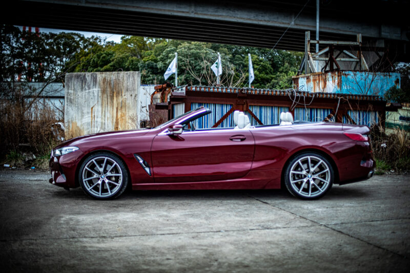 BMW・8シリーズカブリオレ（2021）見たことない組み合わせ