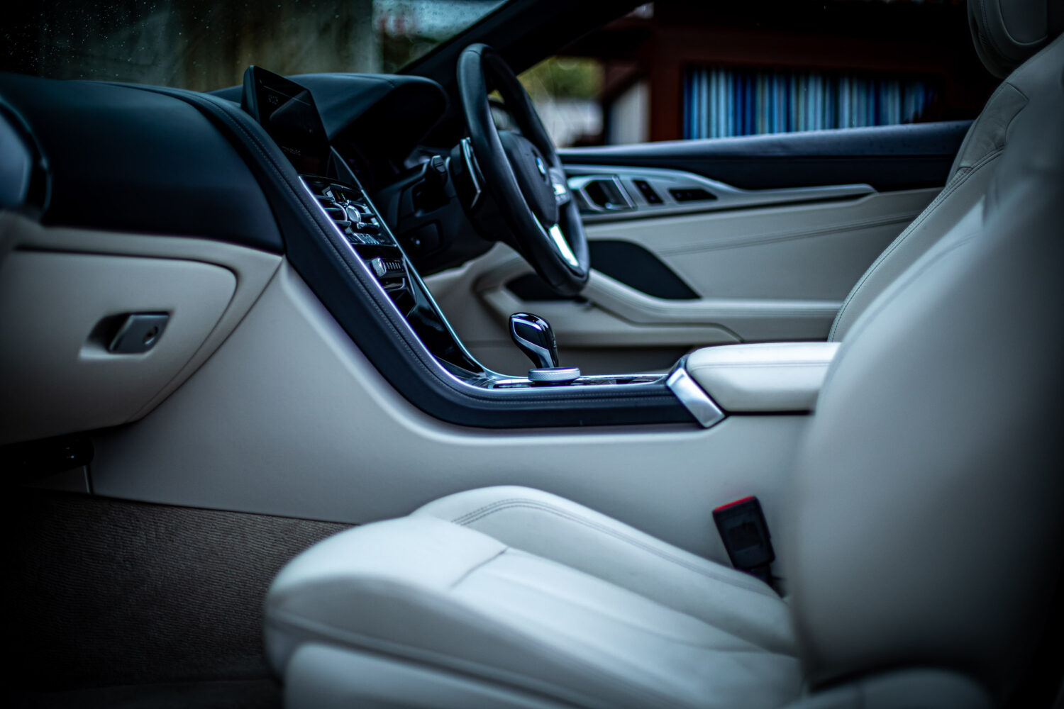 BMW・8シリーズカブリオレ（2021）見たことない組み合わせ