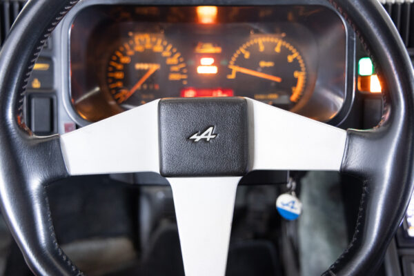 アルピーヌ V6ターボ