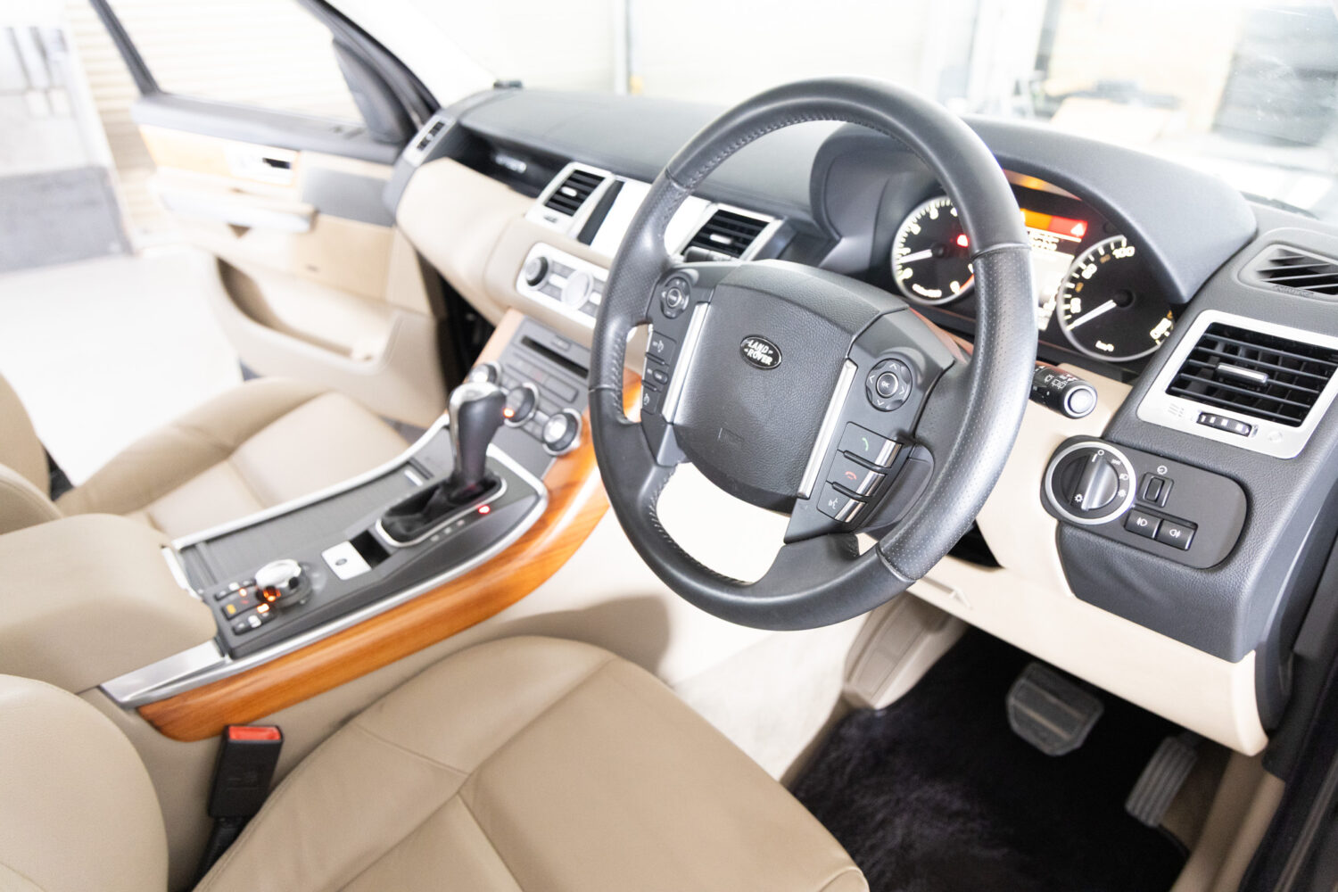 レンジローバースポーツ 5.0 V8