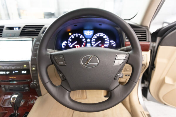 LS600h 4WD
