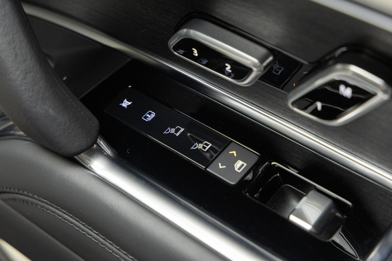 レンジローバー オートバイオグラフィ 4.4L P530 SWB 4WD