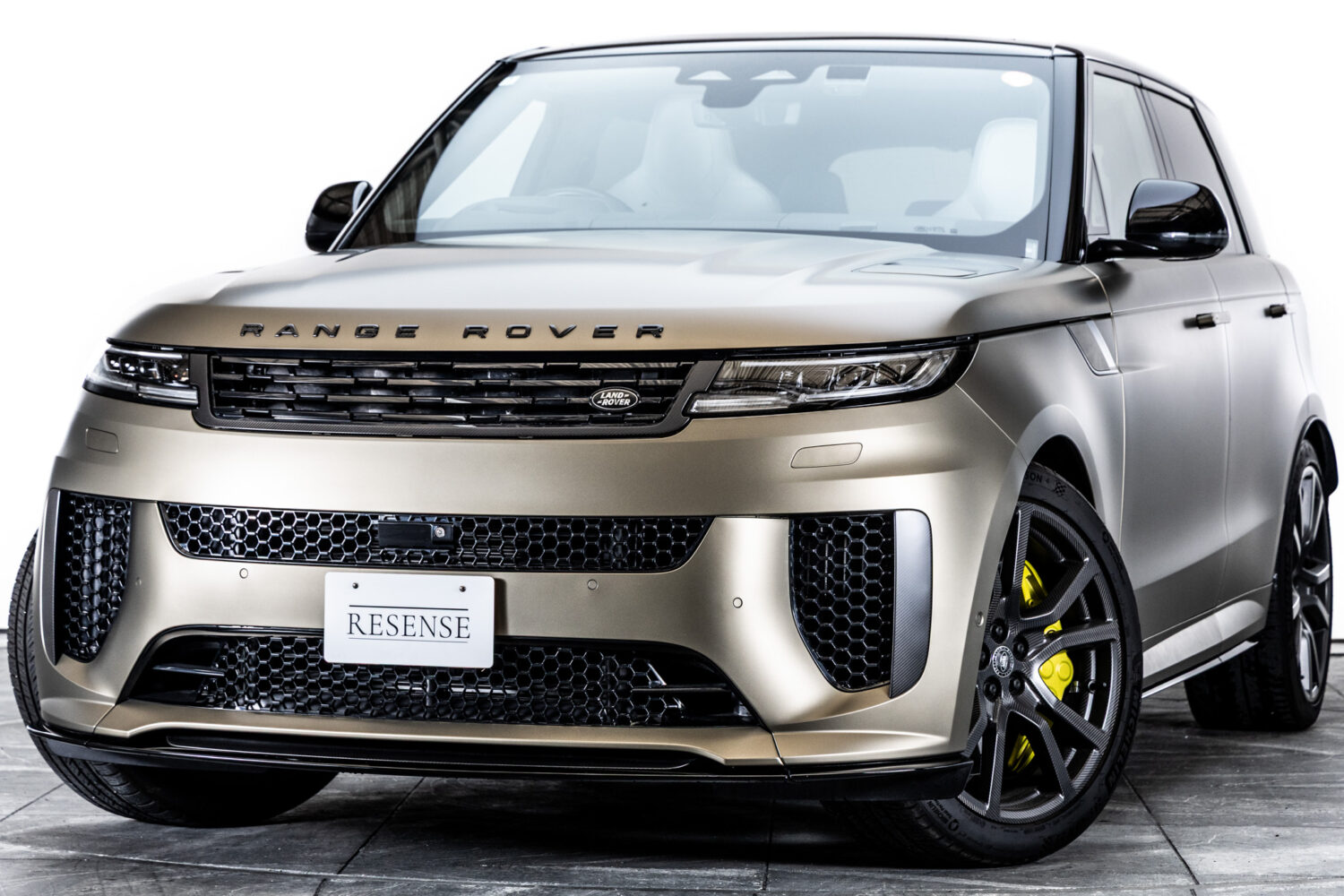 レンジローバースポーツ SV エディションONE 4.4L P635 4WD