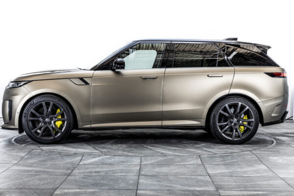 レンジローバースポーツ SV エディションONE 4.4L P635 4WD