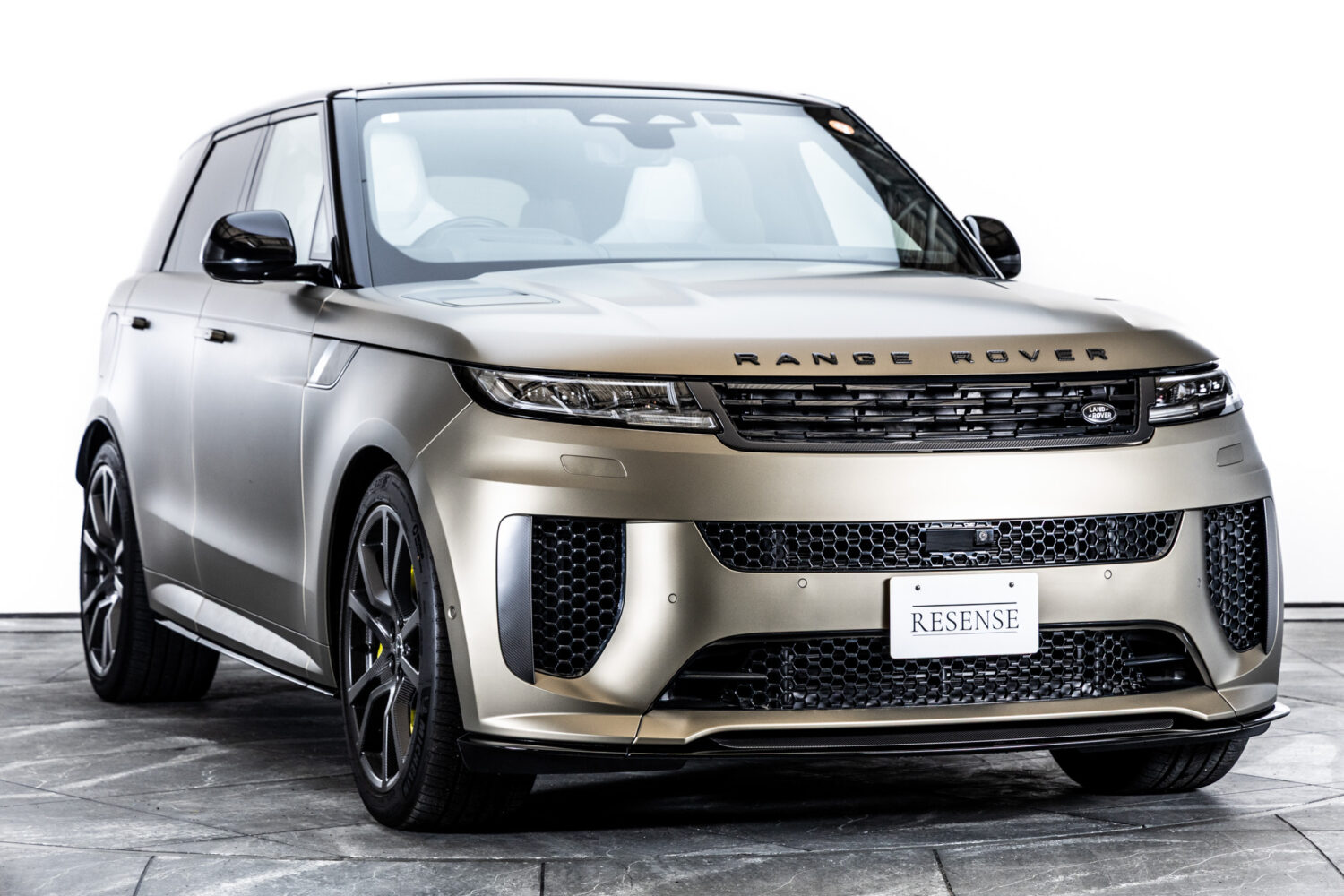レンジローバースポーツ SV エディションONE 4.4L P635 4WD
