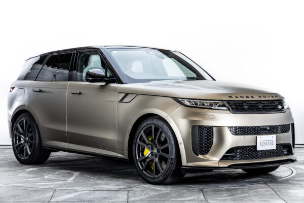 レンジローバースポーツ SV エディションONE 4.4L P635 4WD