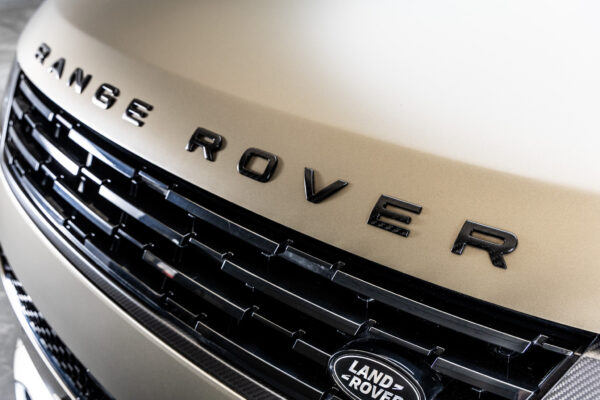 レンジローバースポーツ SV エディションONE 4.4L P635 4WD