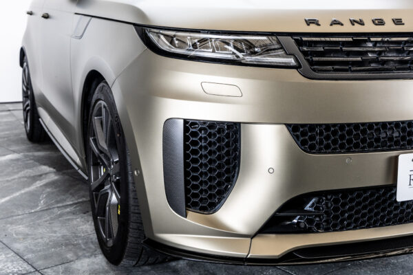 レンジローバースポーツ SV エディションONE 4.4L P635 4WD