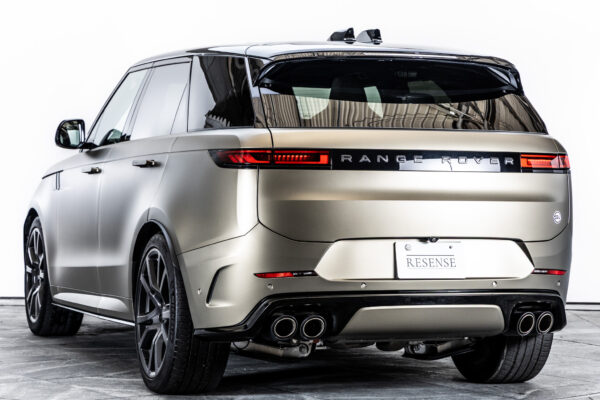 レンジローバースポーツ SV エディションONE 4.4L P635 4WD