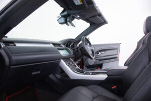 レンジローバーイヴォーク HSE ダイナミック 4WD