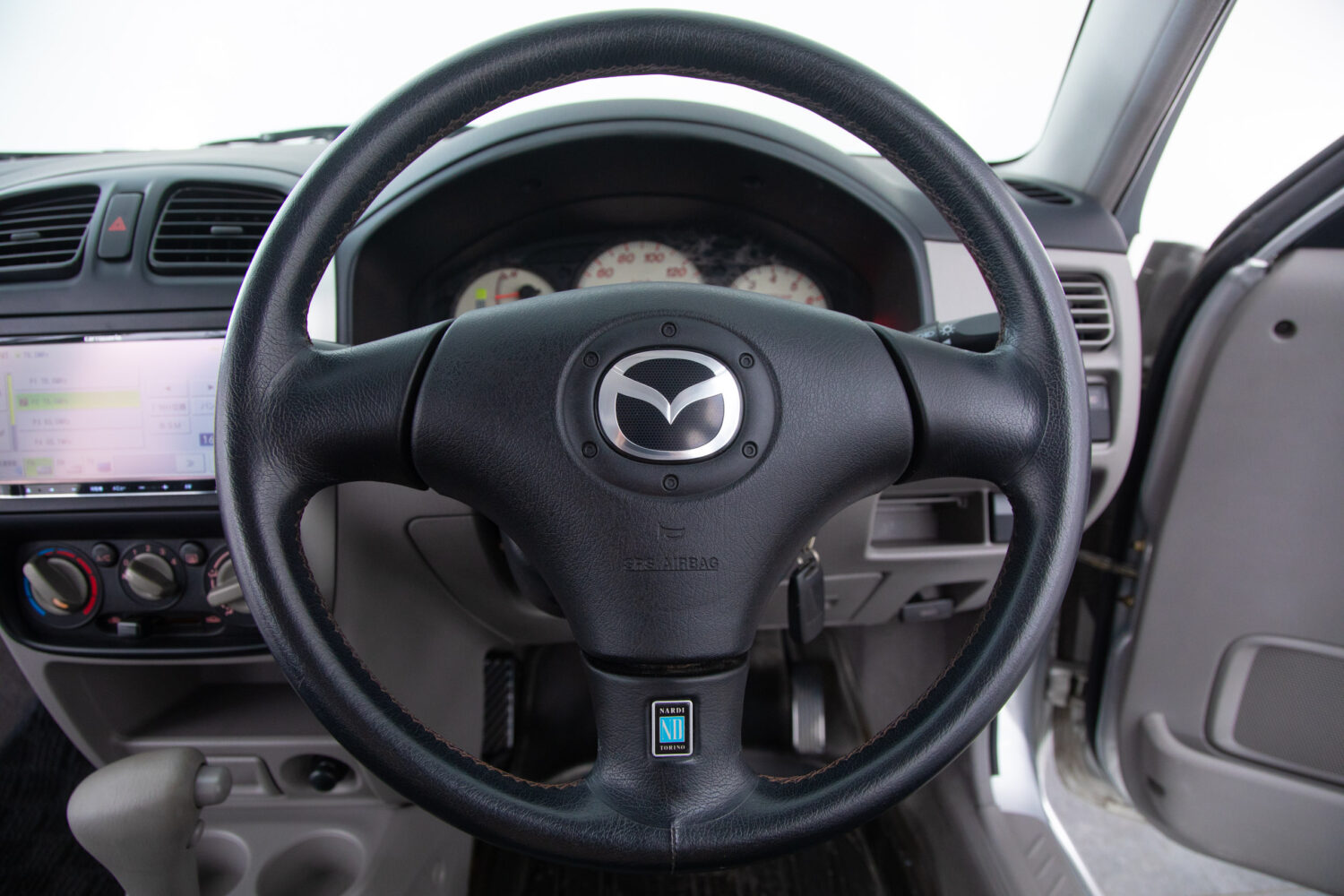 マツダ デミオ 1.5 アレッタ