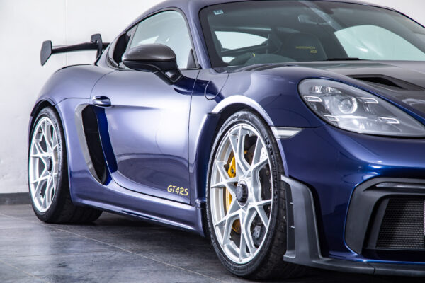 ポルシェ 718ケイマン GT4 RS PDK