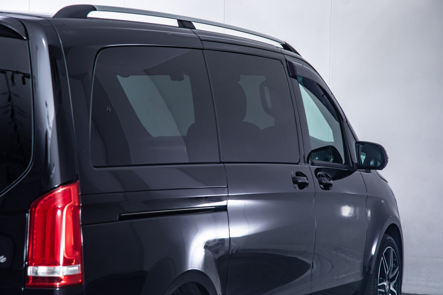 Vクラス V220 d エクスクルーシブ ロング プラチナスイート ディーゼルターボ