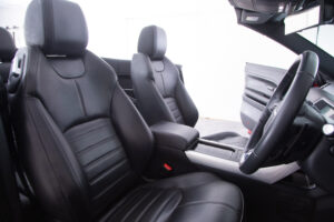 レンジローバーイヴォーク HSE ダイナミック 4WD