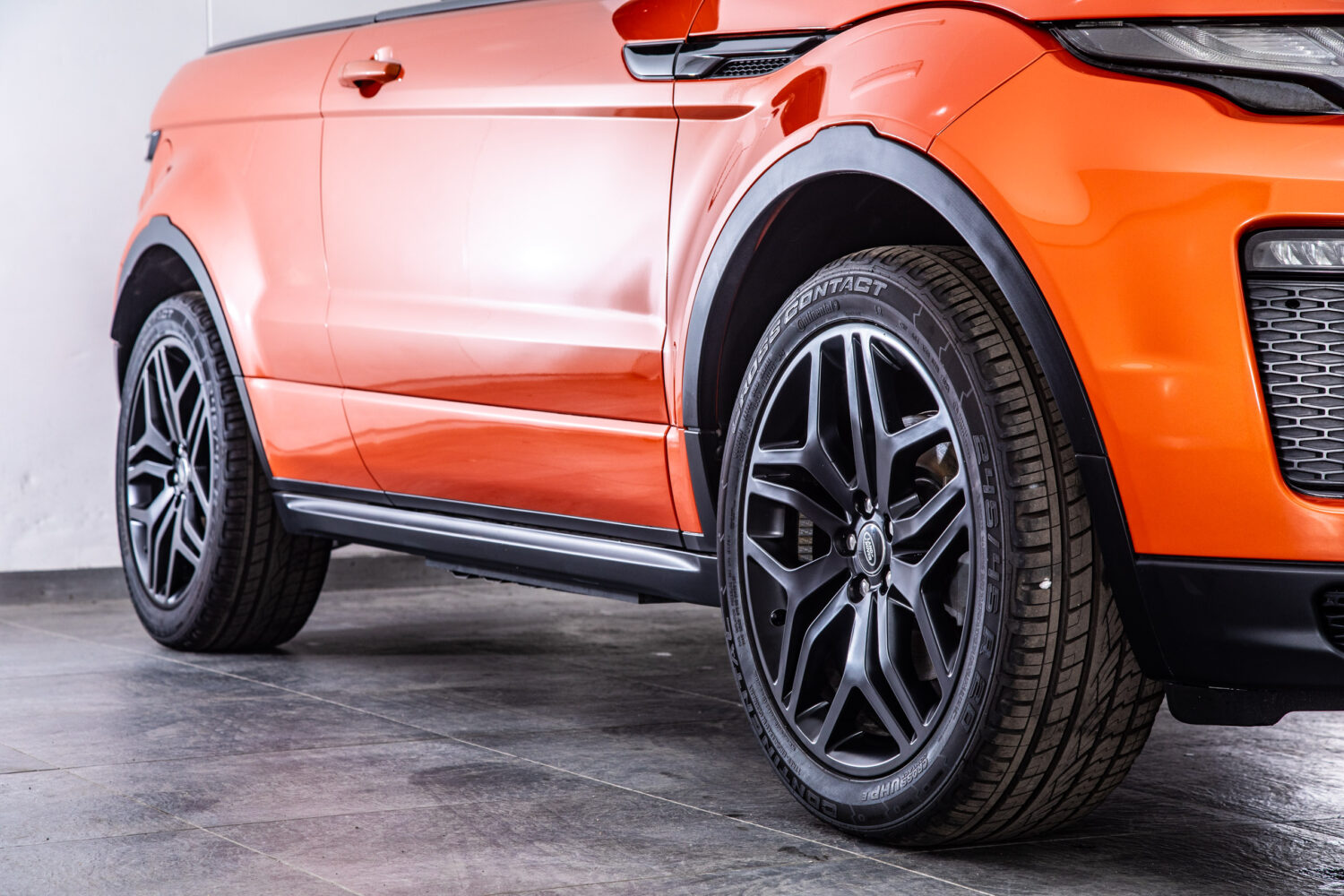 レンジローバーイヴォークコンバーチブル HSE ダイナミック 4WD