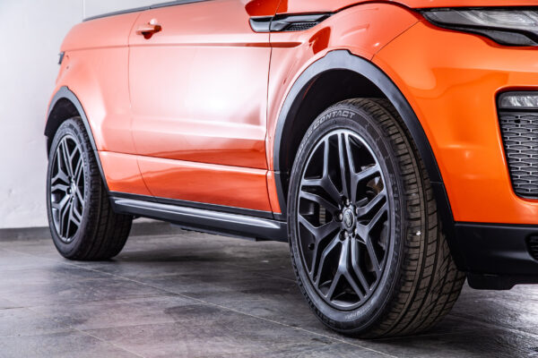 レンジローバーイヴォークコンバーチブル HSE ダイナミック 4WD