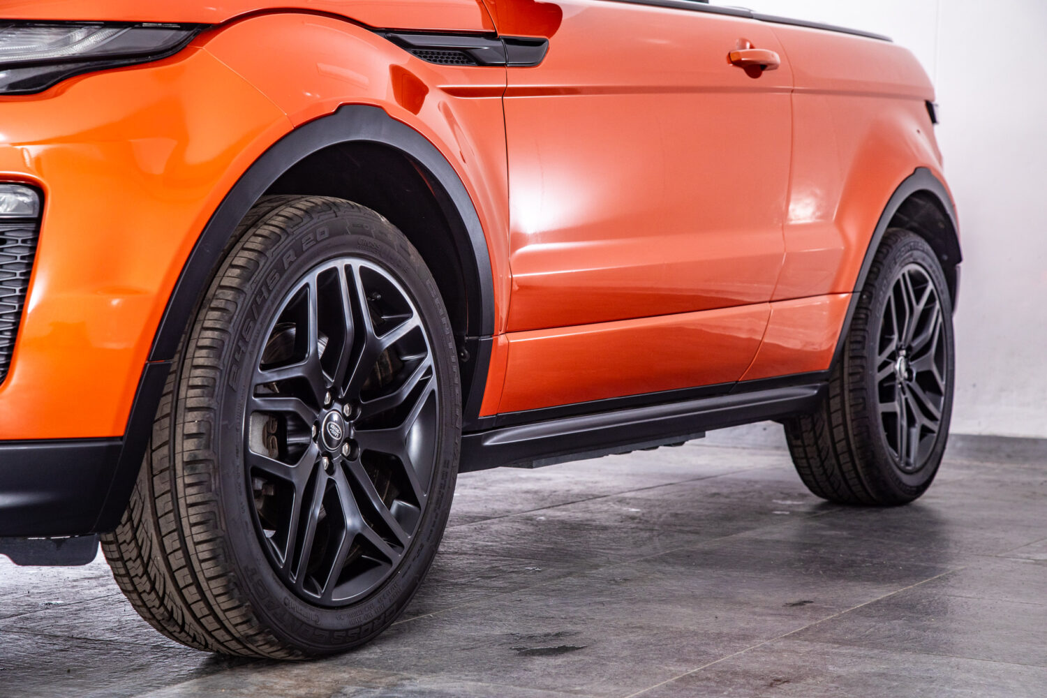 レンジローバーイヴォークコンバーチブル HSE ダイナミック 4WD