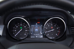 レンジローバーイヴォーク HSE ダイナミック 4WD