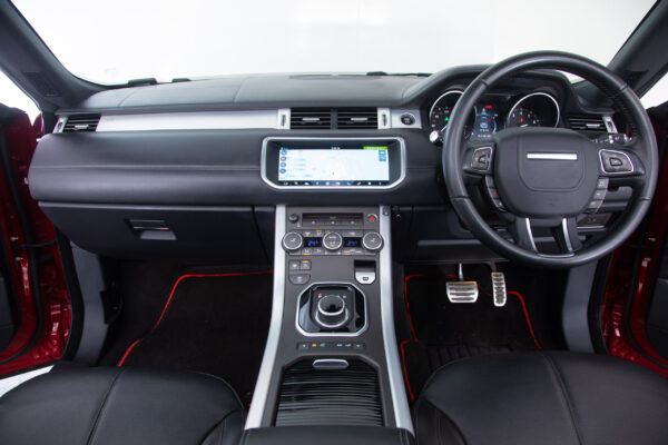 レンジローバーイヴォーク HSE ダイナミック 4WD
