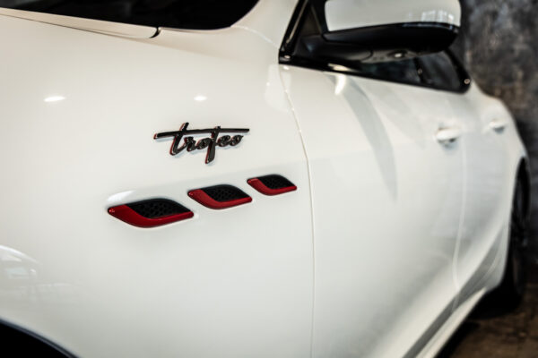 ギブリ トロフェオ　左H